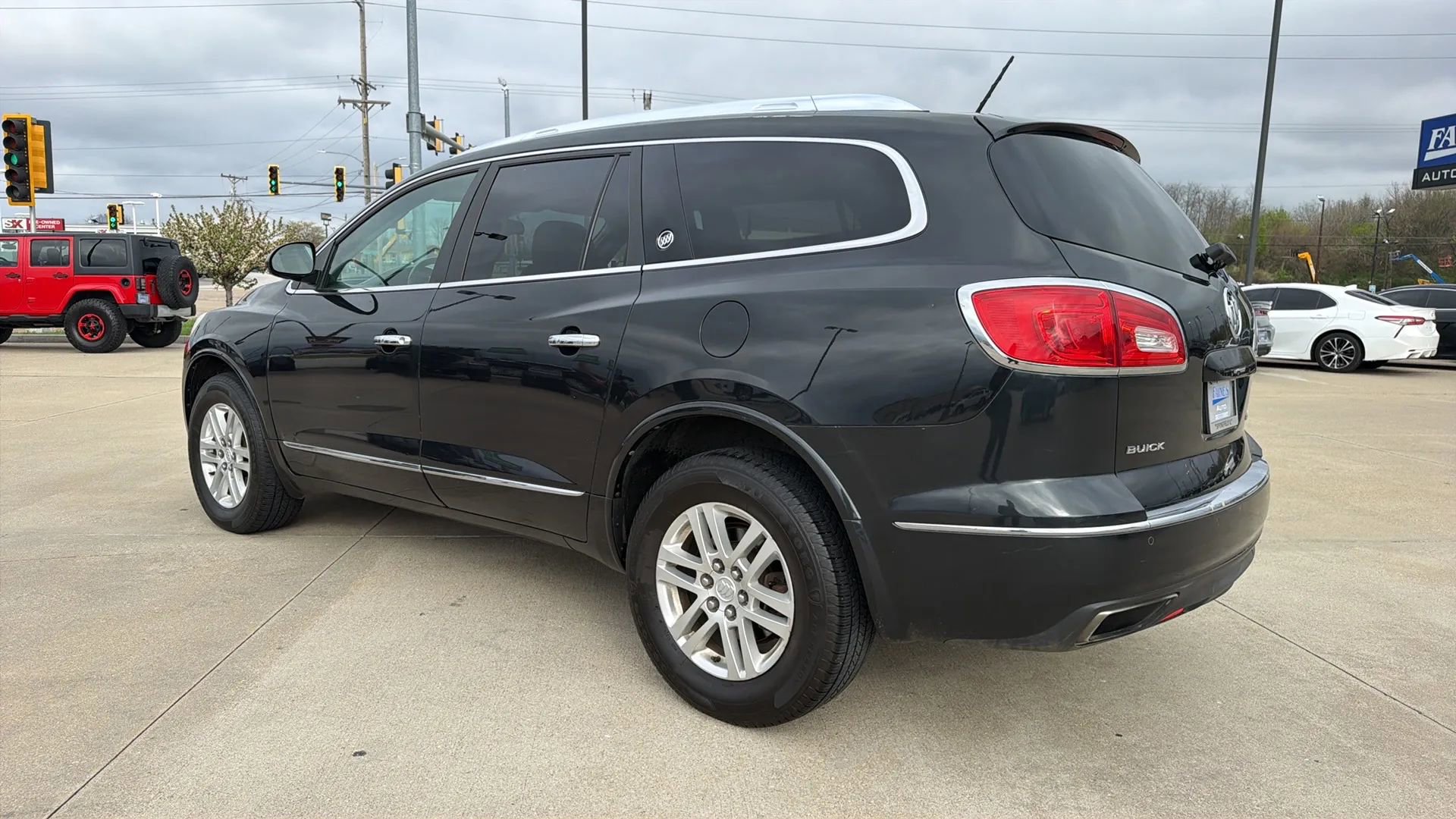 Used 2015 Buick Enclave Convenience FWD image 10