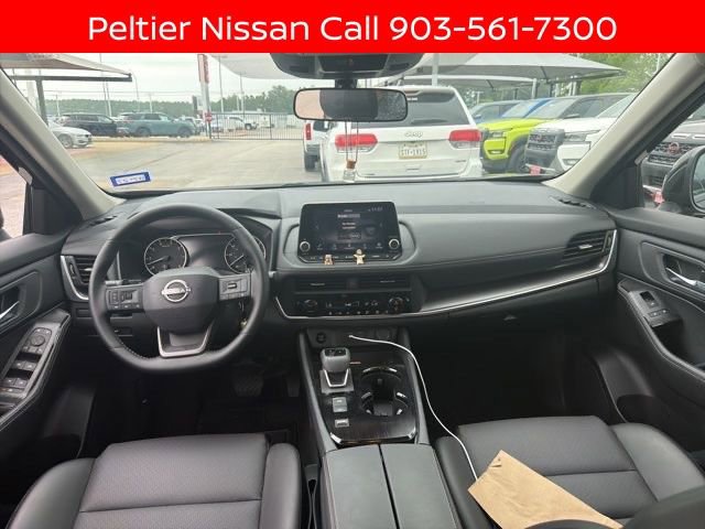 Certified 2025 Nissan Rogue SV w/ SV Premium Package FWD image 11