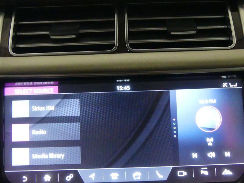 Used 2017 Land Rover Range Rover Supercharged AWD/4WD image 12