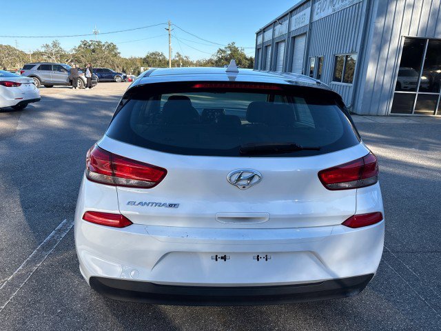 Used 2020 Hyundai Elantra GT image 8