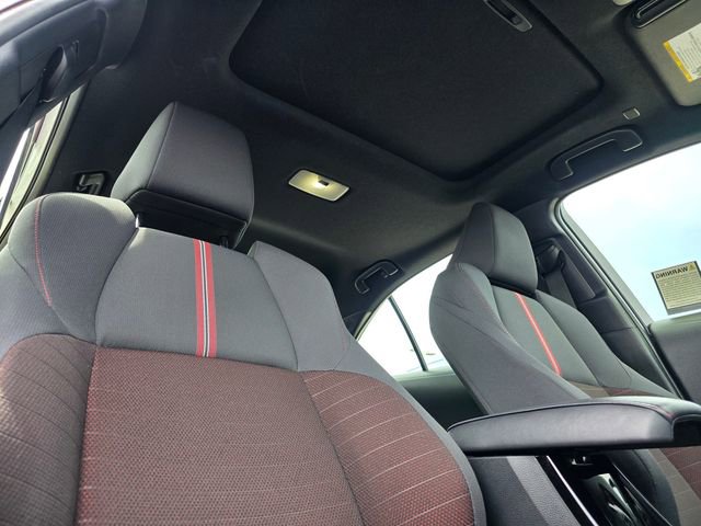 Used 2023 Toyota Corolla SE w/ SE Premium Package image 17