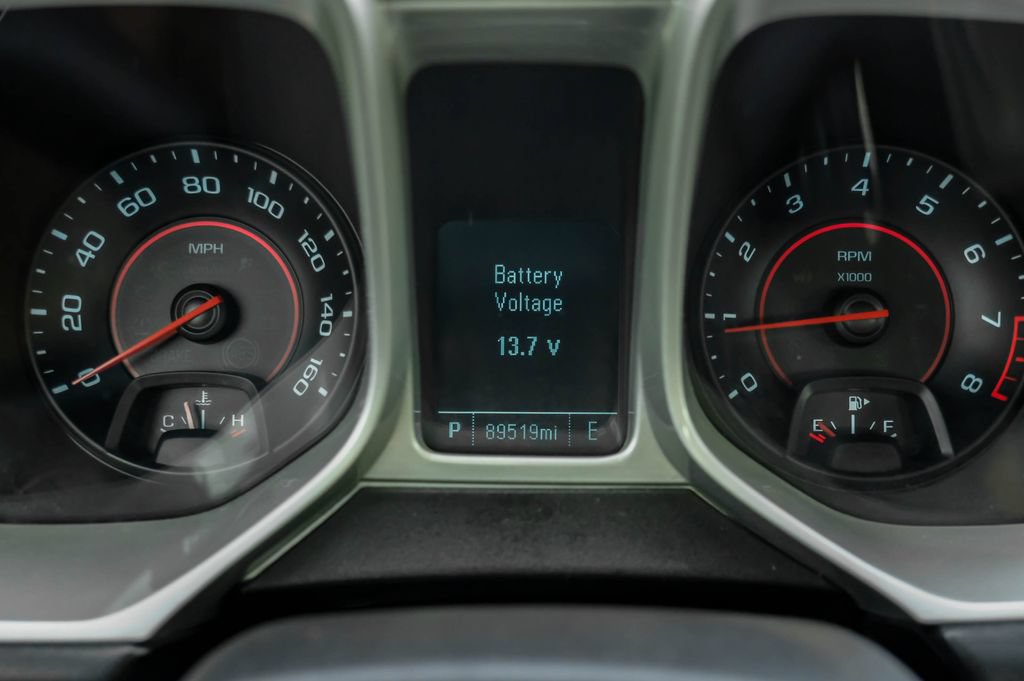 Used 2015 Chevrolet Camaro LT RWD image 21