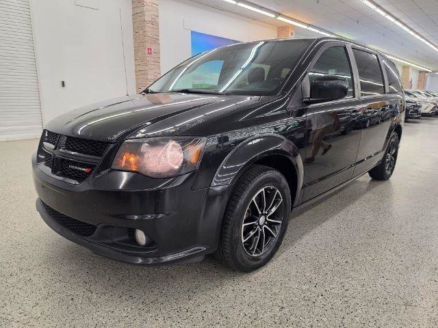 Used 2018 Dodge Grand Caravan SE FWD image 1