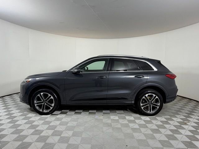 Used 2025 Audi Q5 Premium w/ Convenience Package AWD/4WD image 4
