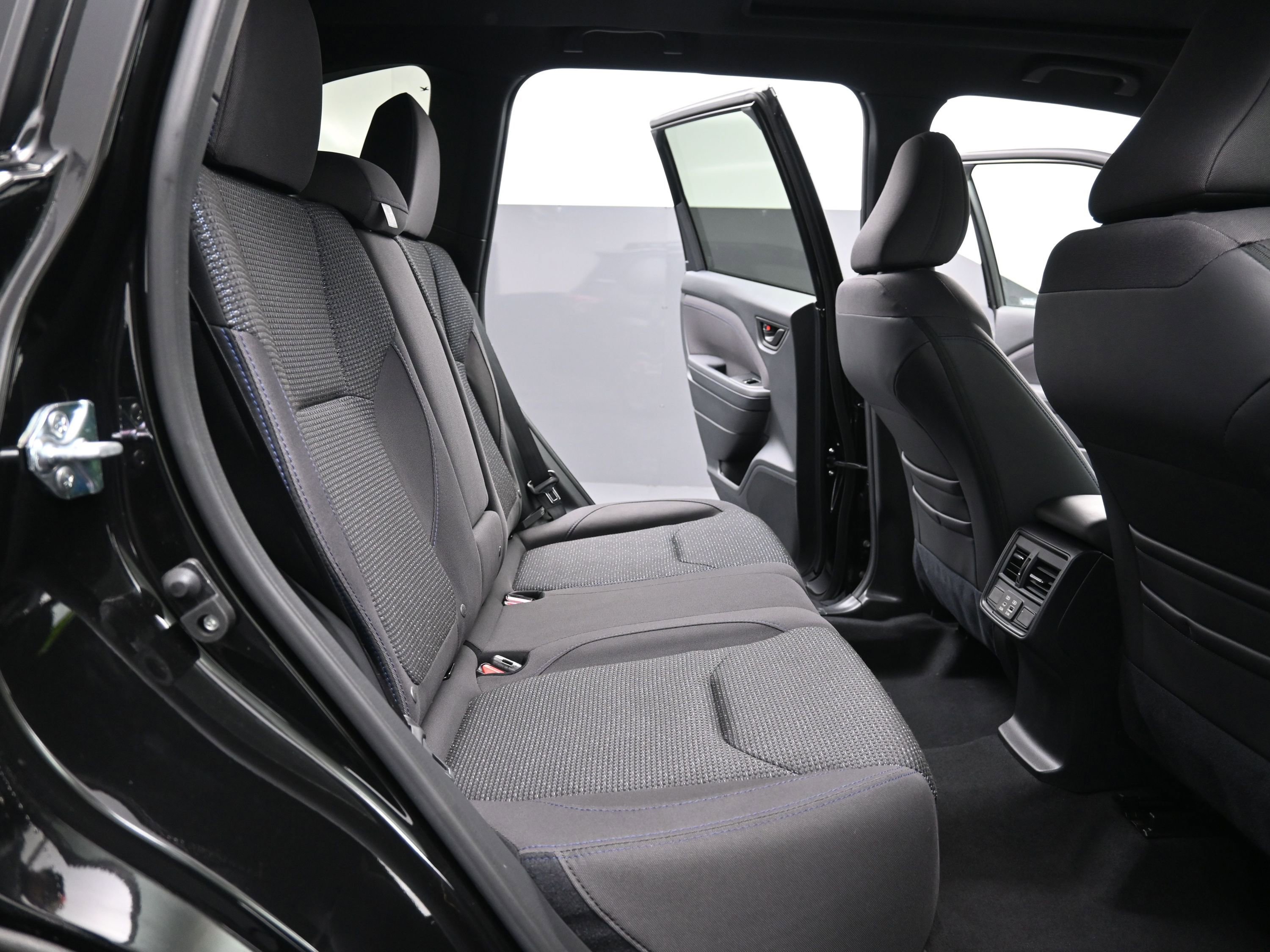 Certified 2025 Subaru Forester Premium image 27