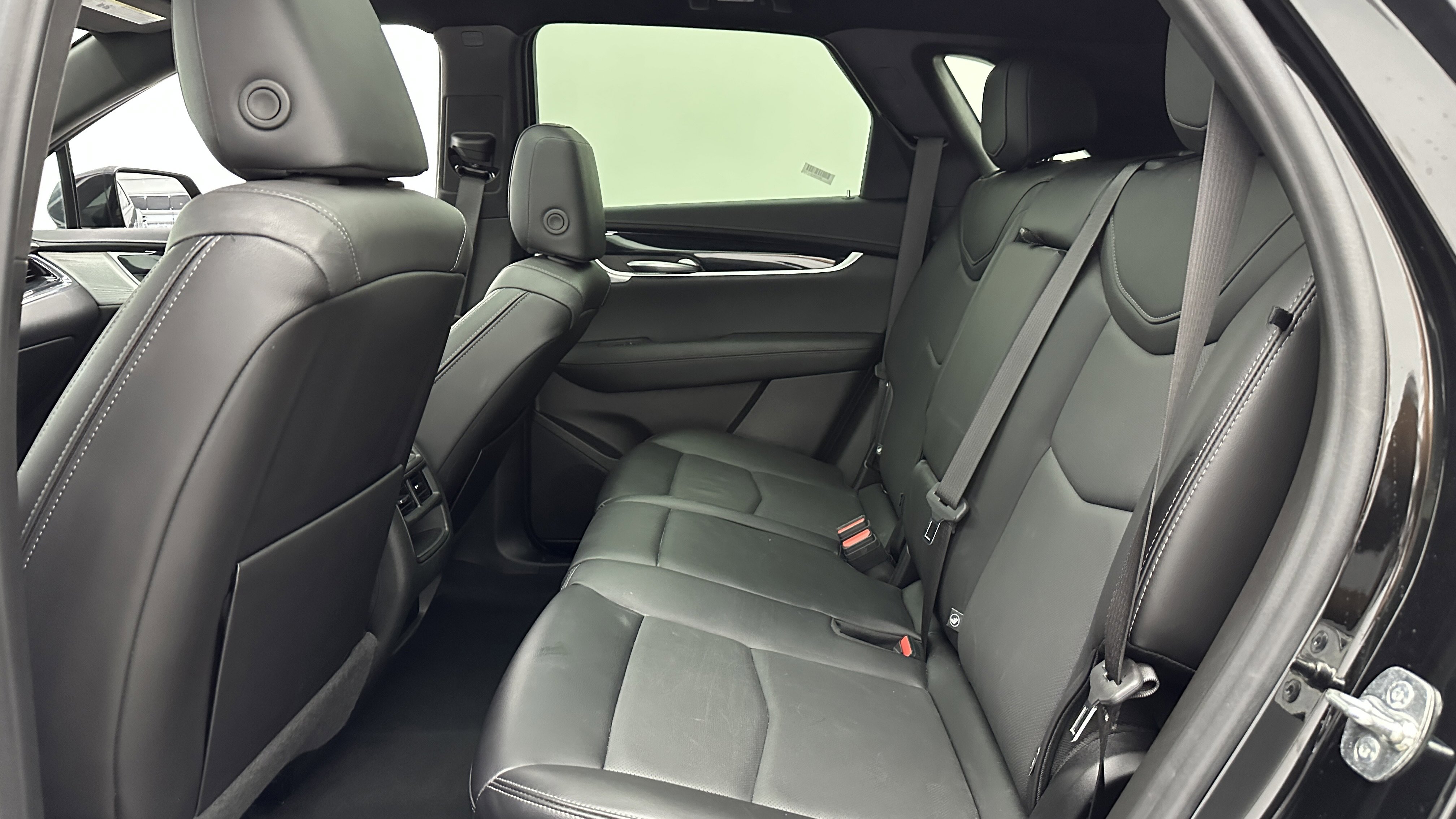 Used 2025 Cadillac XT5 Premium Luxury image 32