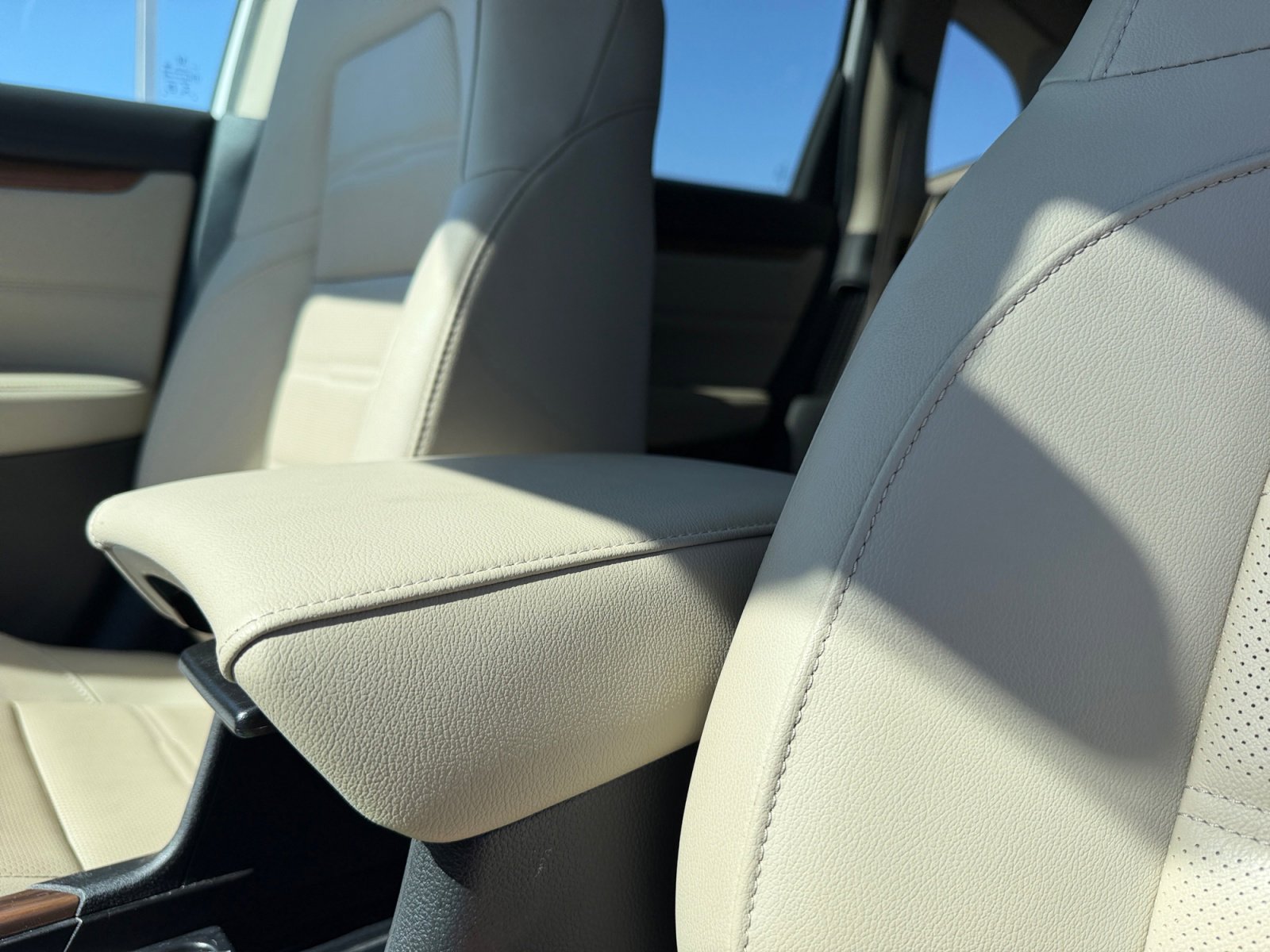 Used 2022 Honda CR-V Touring image 15