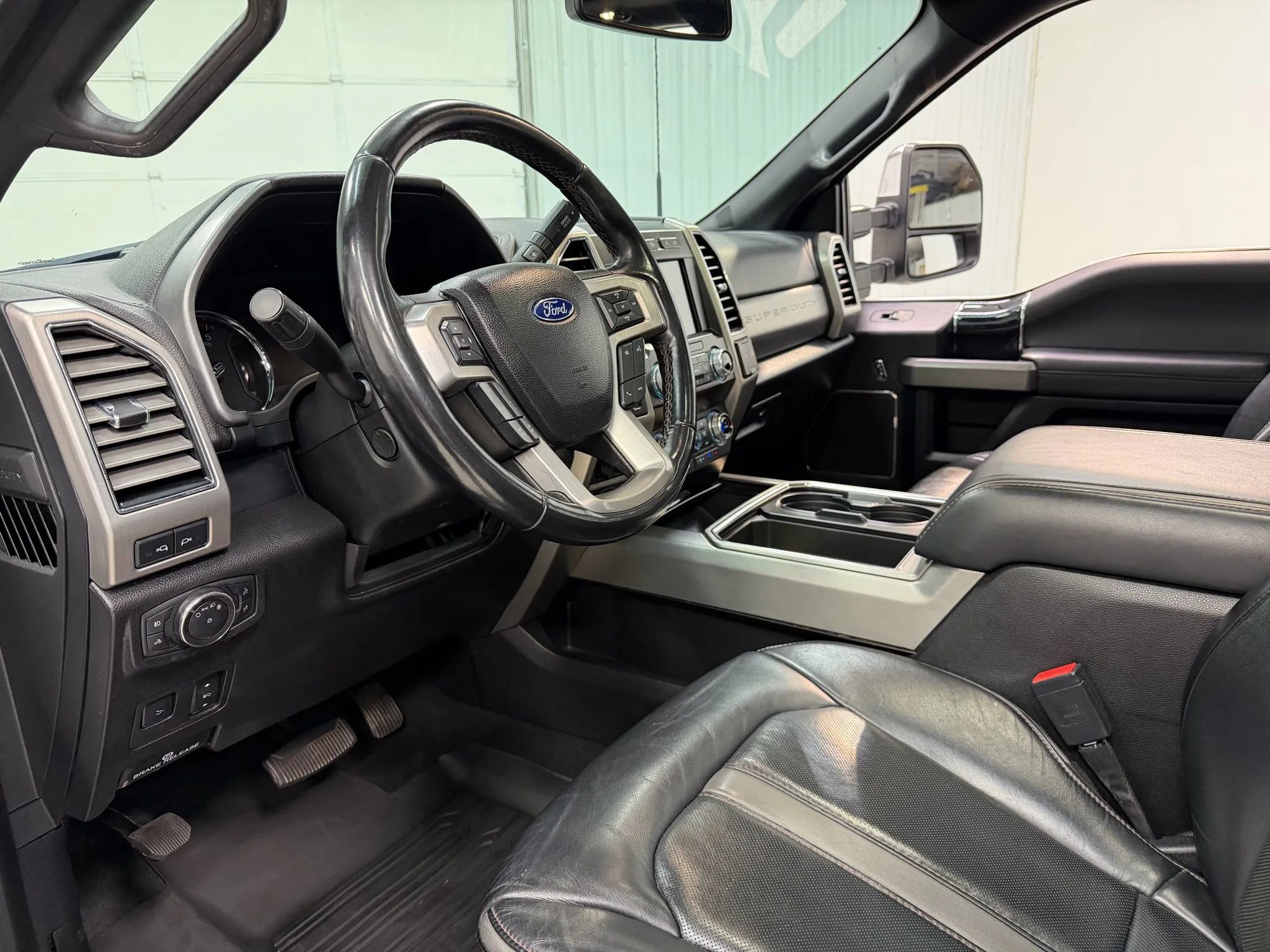 Used 2021 Ford F450 Platinum w/ FX4 Off-Road Package image 12