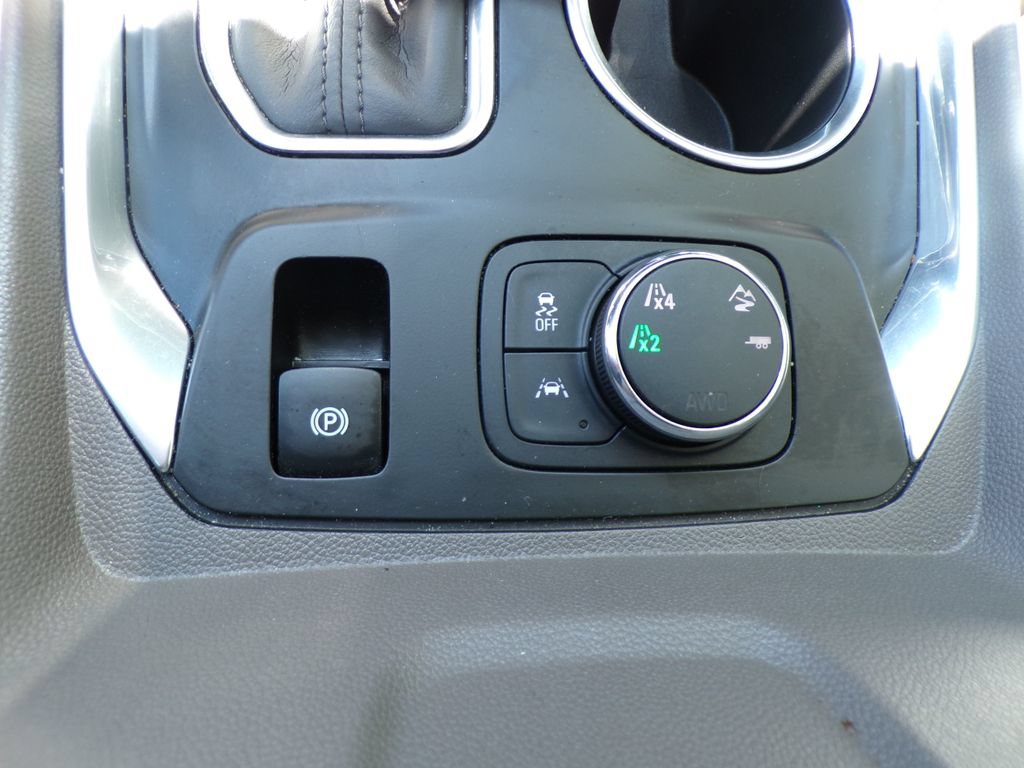 Used 2020 Chevrolet Traverse Premier AWD/4WD image 29