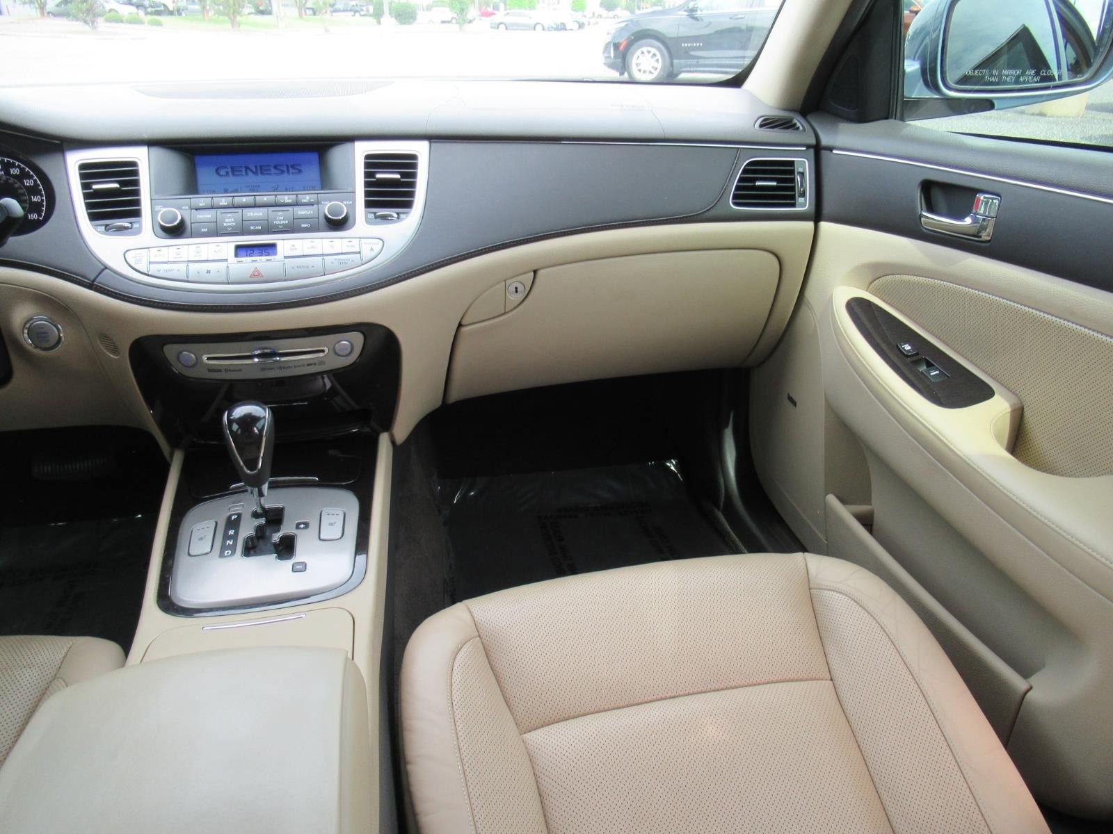 Used 2010 Hyundai Genesis 3.8 w/ Premium Pkg 2 RWD image 14