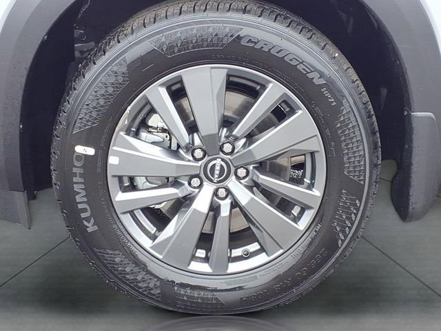 Used 2025 Nissan Pathfinder SV image 5