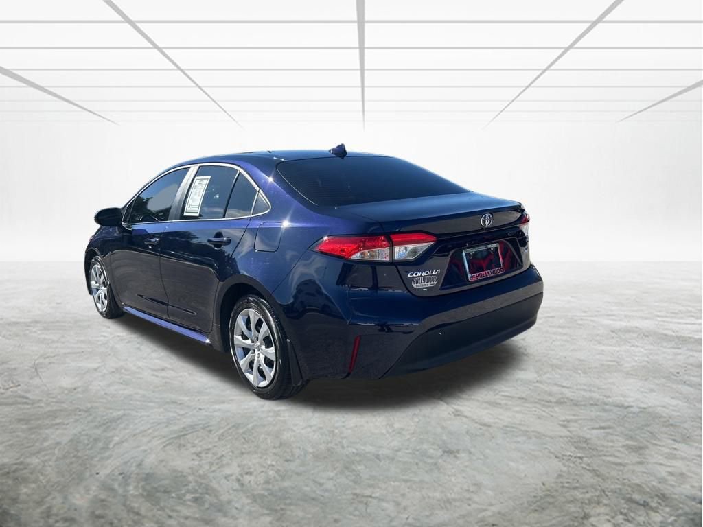 Used 2025 Toyota Corolla LE image 6