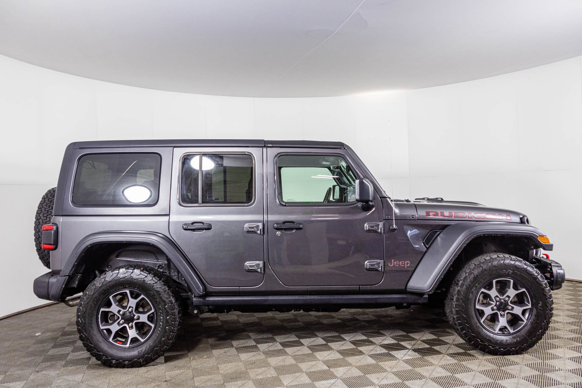 Used 2022 Jeep Wrangler Unlimited Rubicon w/ Steel Bumper Group AWD/4WD image 15