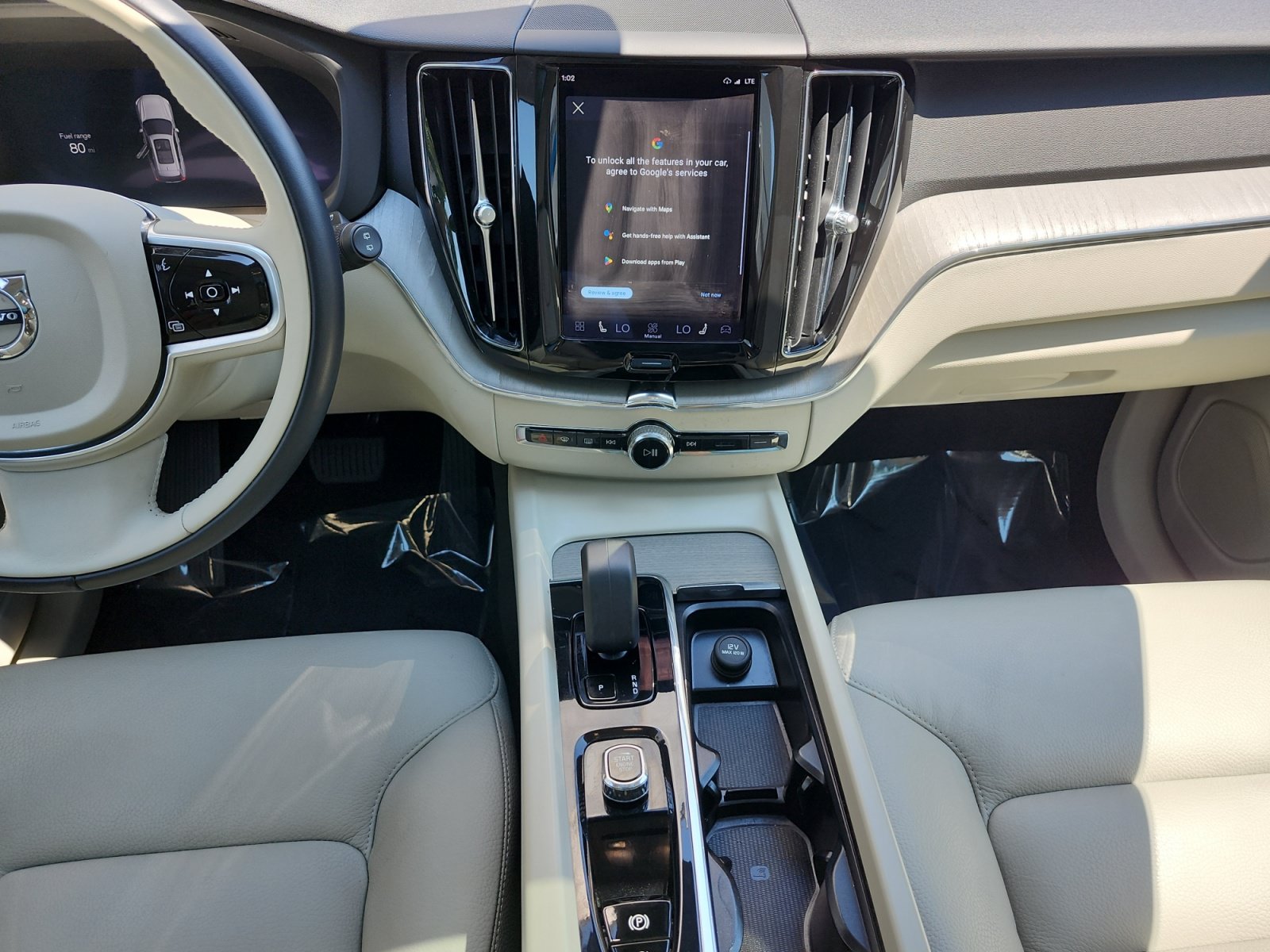 Used 2023 Volvo XC60 B5 Plus FWD image 11