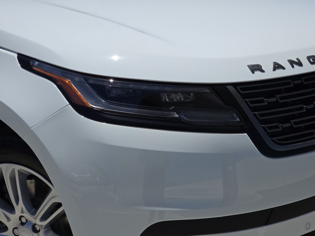 New 2026 Land Rover Range Rover Velar S AWD/4WD image 32