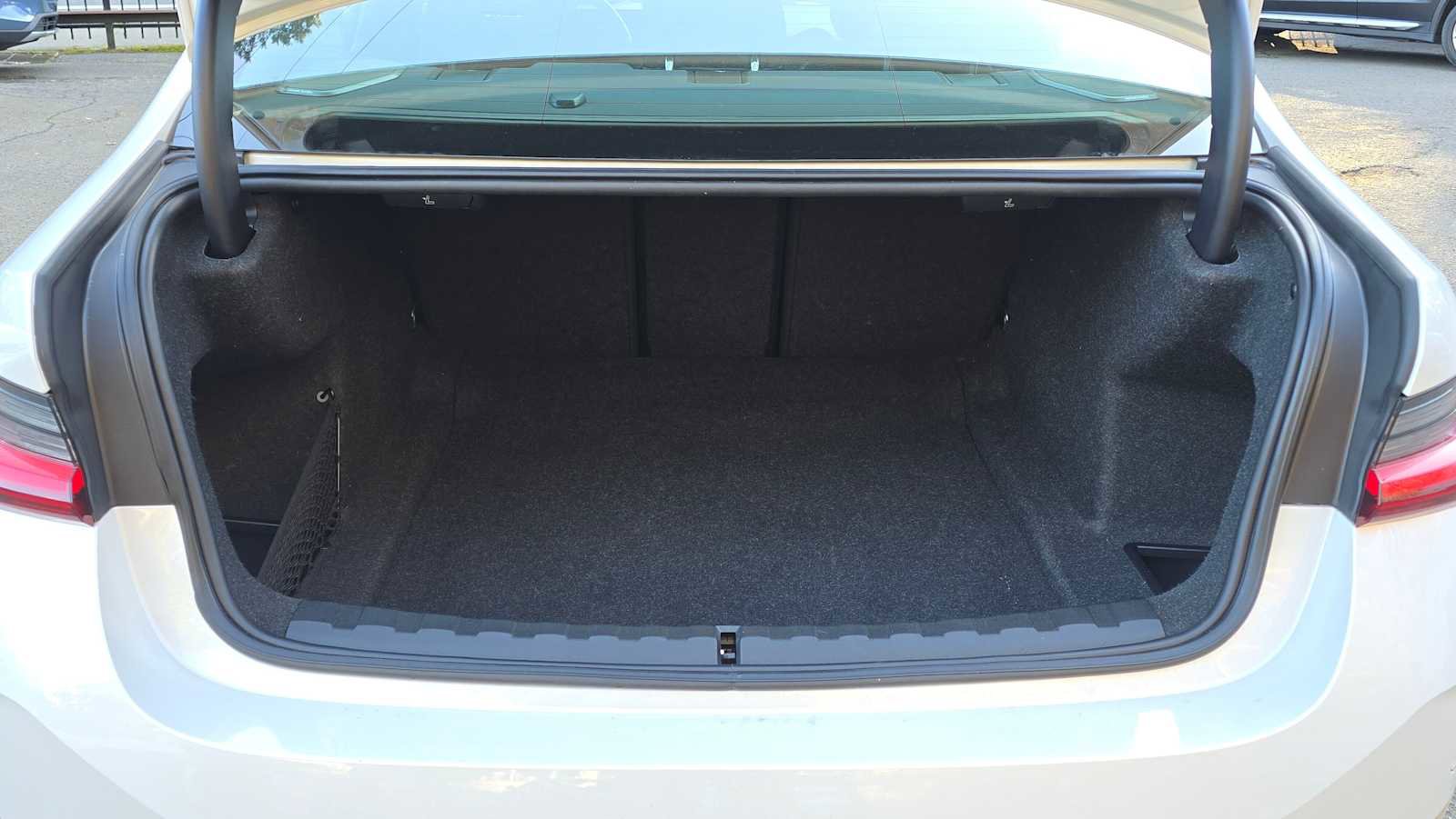 Used 2025 BMW 330i xDrive Sedan w/ M Sport Package image 14