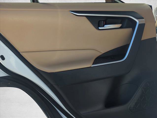 Used 2022 Toyota RAV4 XLE w/ Convenience Package image 17