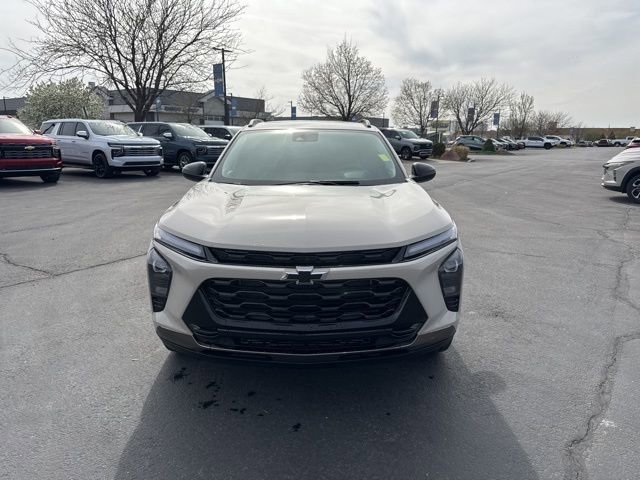 New 2026 Chevrolet Trax ACTIV w/ Sunroof Package FWD image 2
