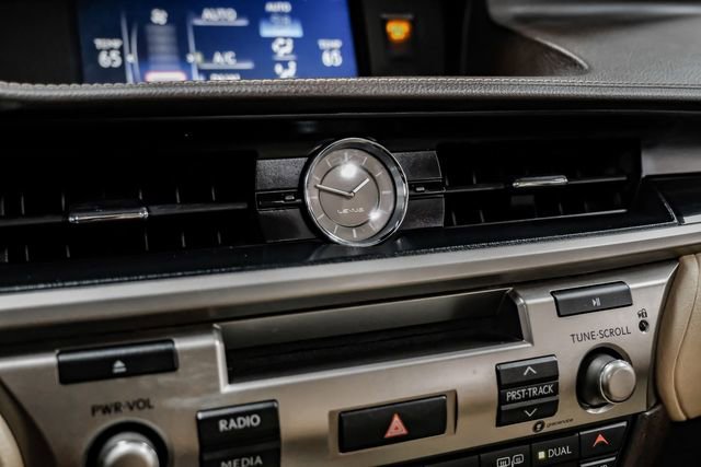 Used 2017 Lexus ES 350 w/ Accessory Package 2 FWD image 33