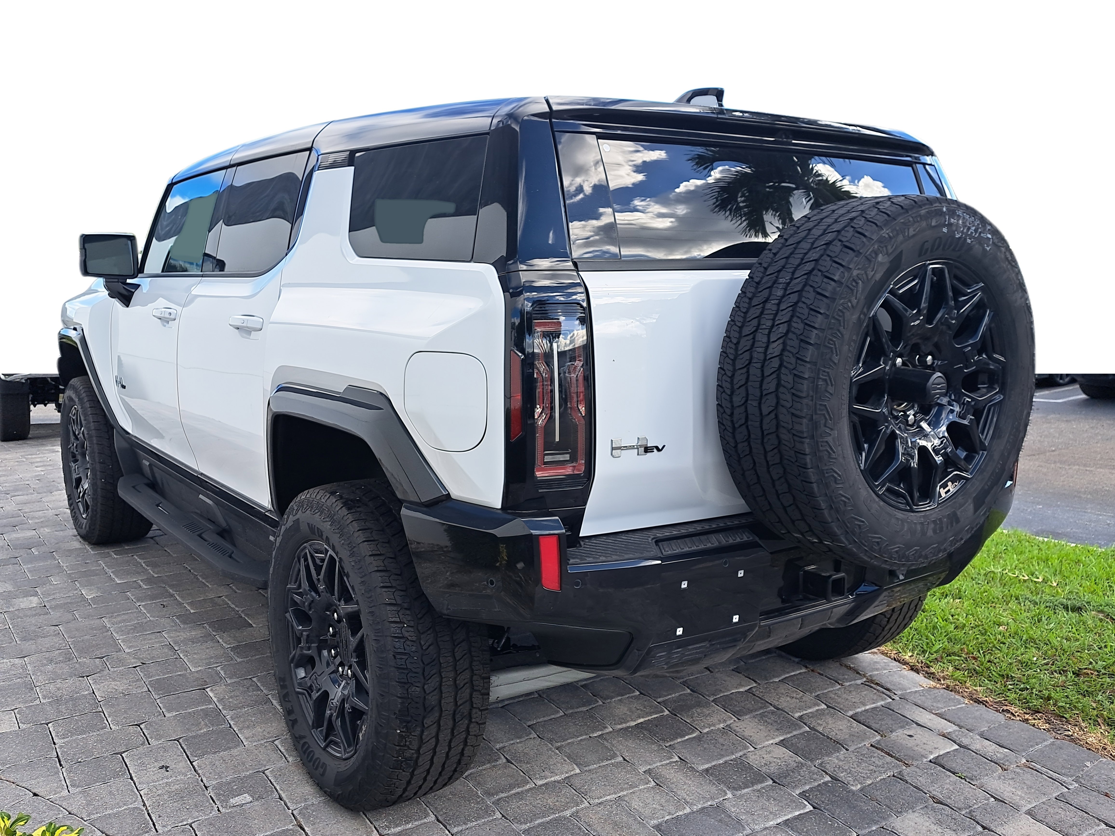 New 2026 GMC Hummer EV SUV image 4
