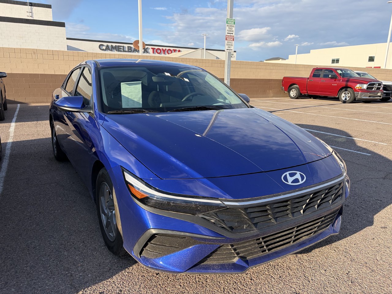 Used 2025 Hyundai Elantra SE