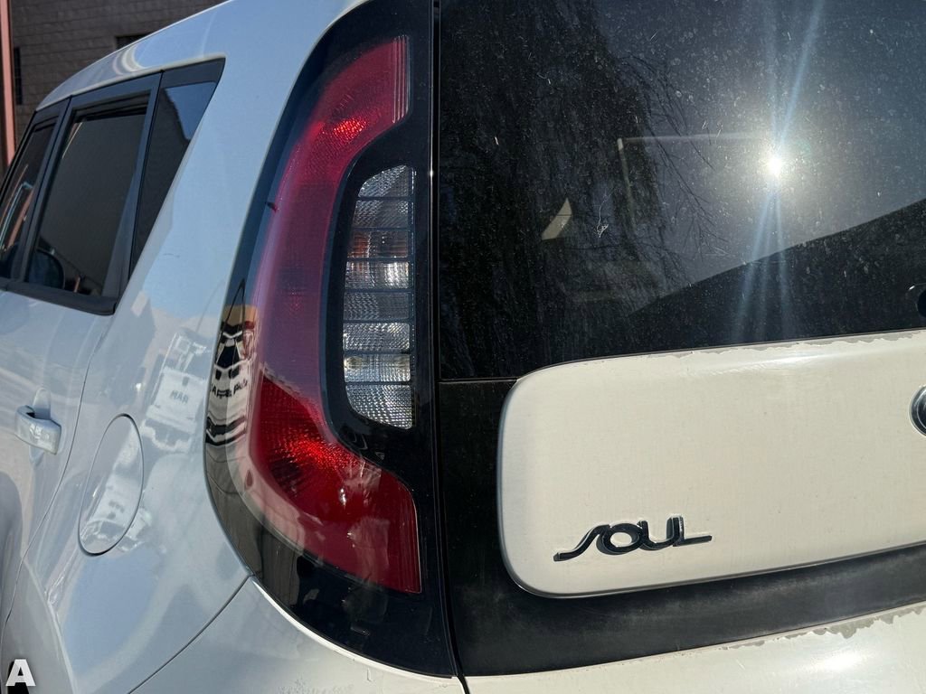 Used 2015 Kia Soul image 10