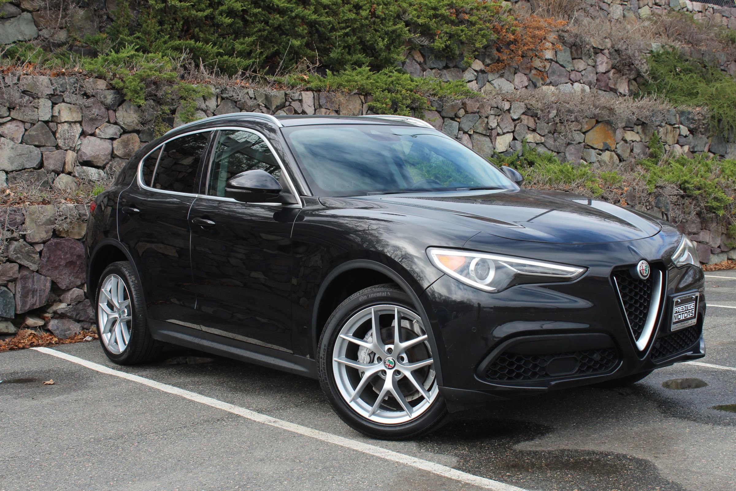 Used 2019 Alfa Romeo Stelvio Ti Lusso w/ Quick Order Package 22X Lusso AWD/4WD image 4