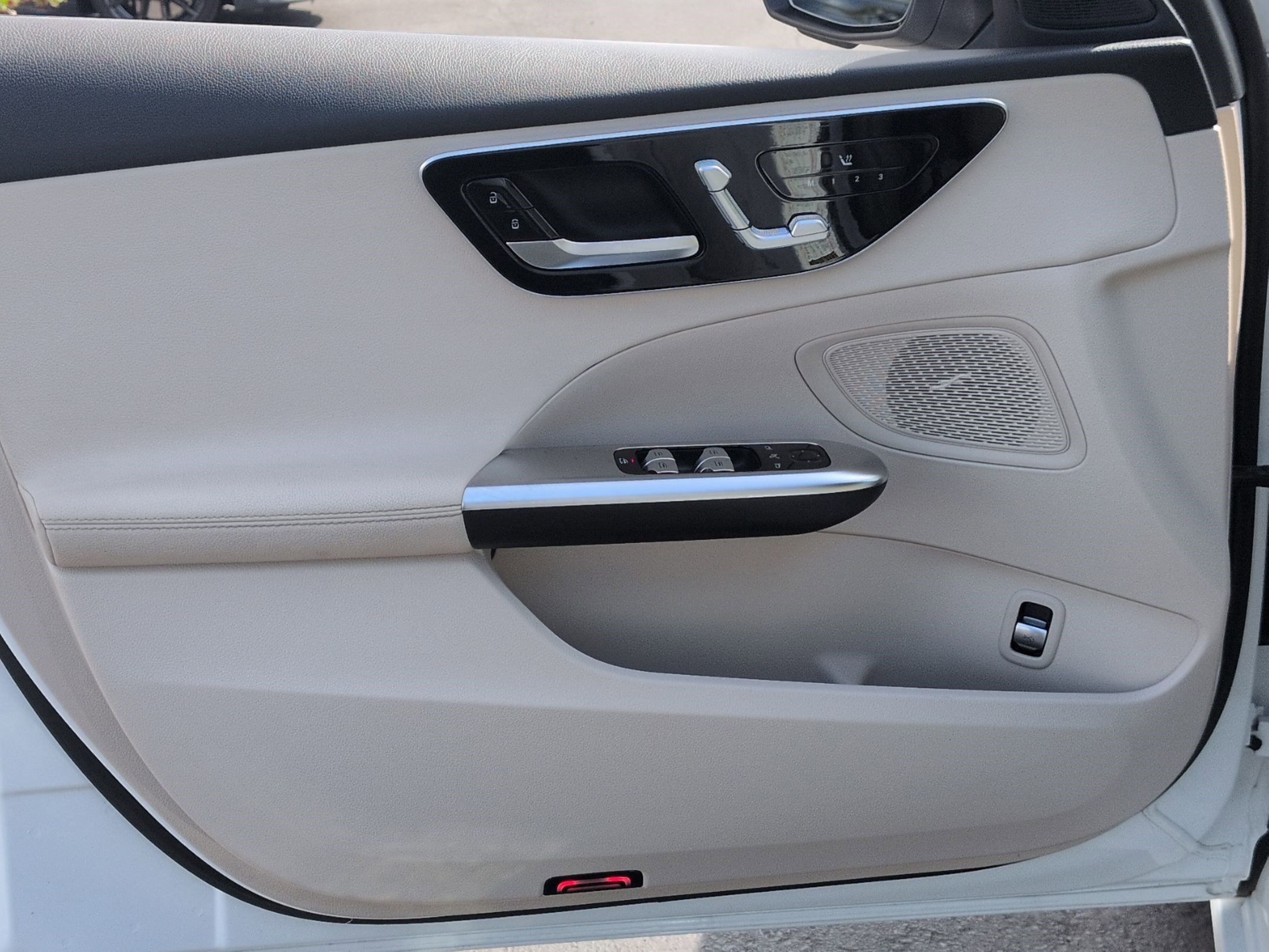 Used 2025 Mercedes-Benz C 300 Sedan image 14