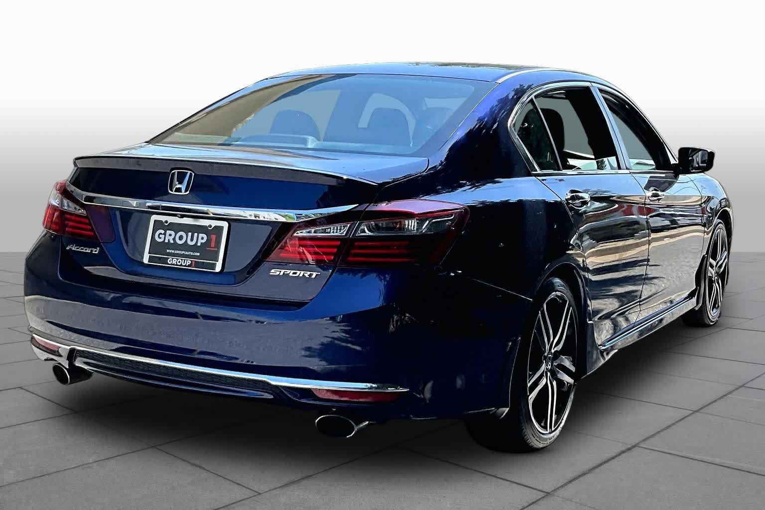 Used 2017 Honda Accord Sport image 13