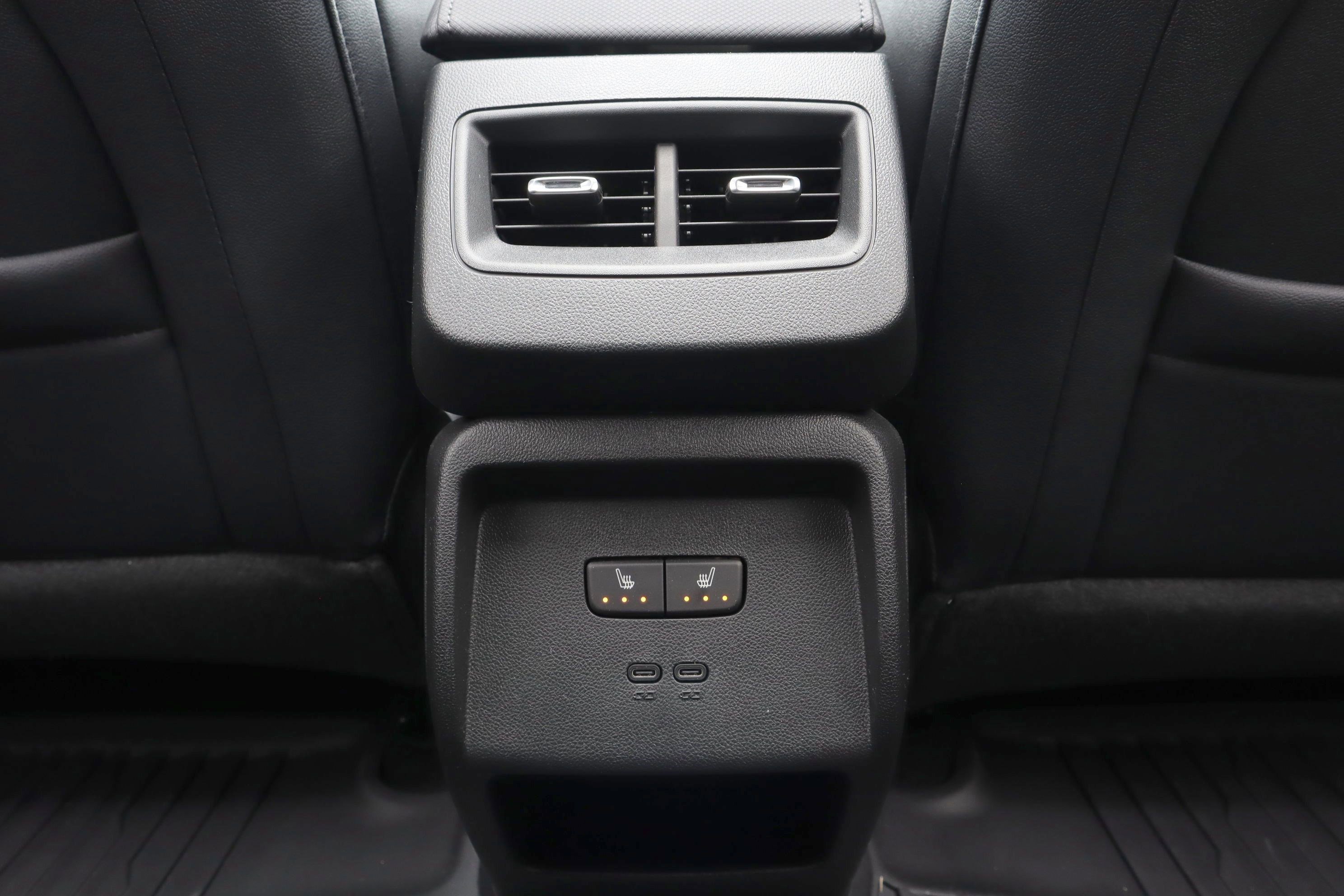 Used 2025 Chevrolet Equinox EV RS w/ Convenience Package II image 23