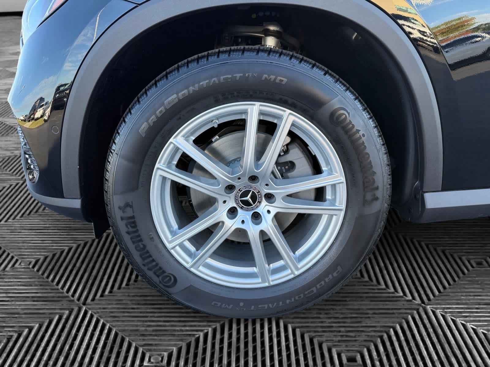Used 2026 Mercedes-Benz GLC 300 4MATIC image 9
