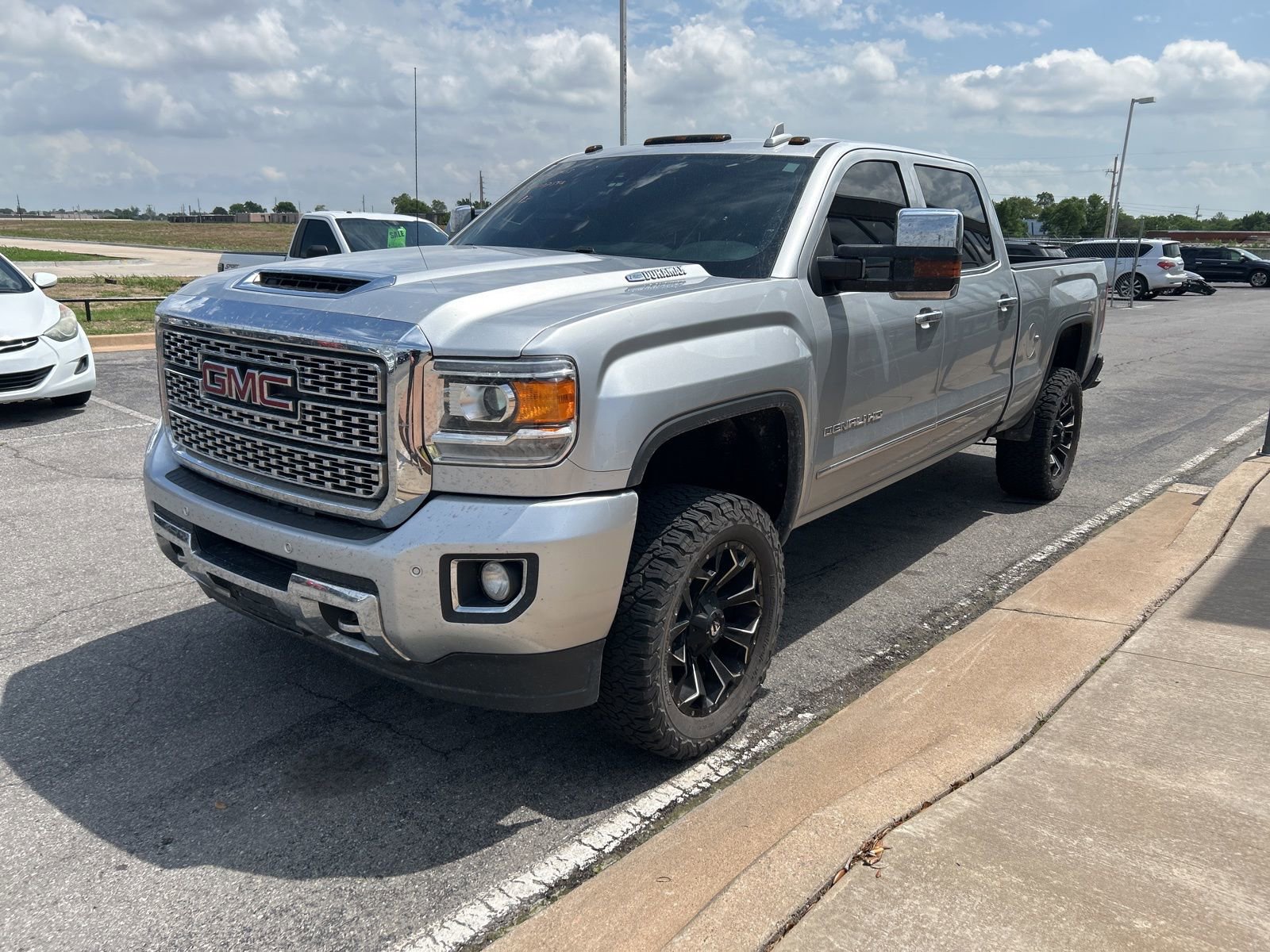 Used 2018 GMC Sierra 2500 Denali w/ Duramax Plus Package image 1