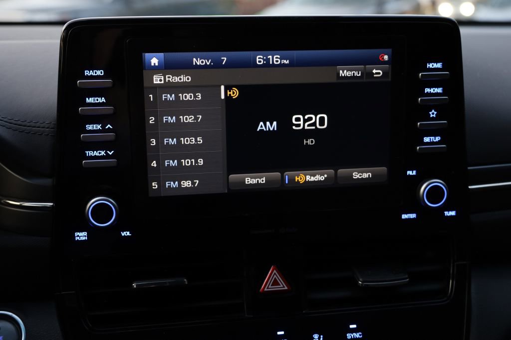 Used 2020 Hyundai Ioniq SEL image 40