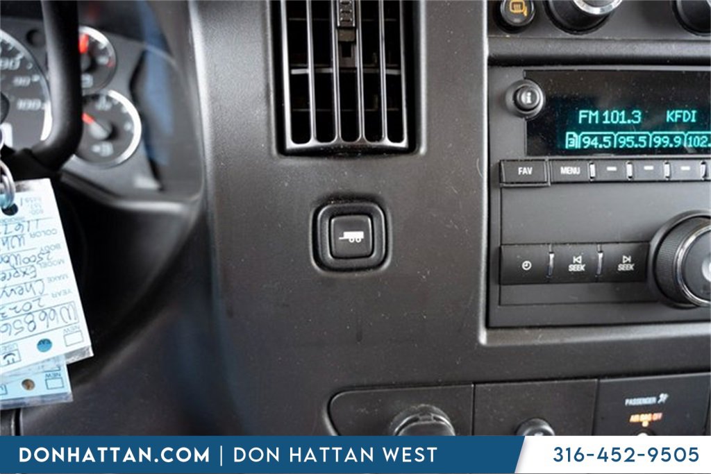 Used 2023 Chevrolet Express 2500 w/ Driver Convenience Package image 8