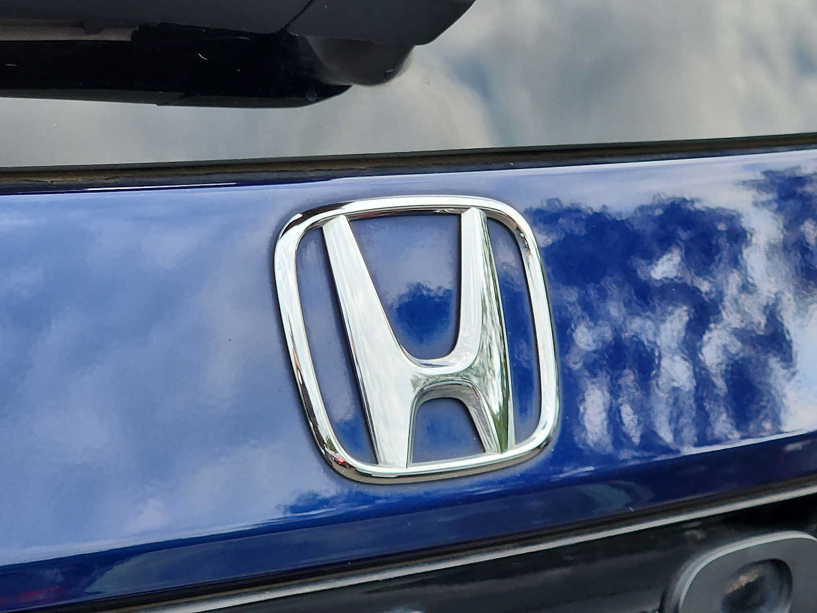 Certified 2023 Honda Pilot Touring image 29