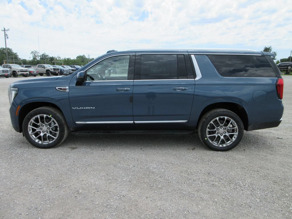 New 2026 GMC Yukon XL Elevation w/ Elevation Premium Package AWD/4WD image 7