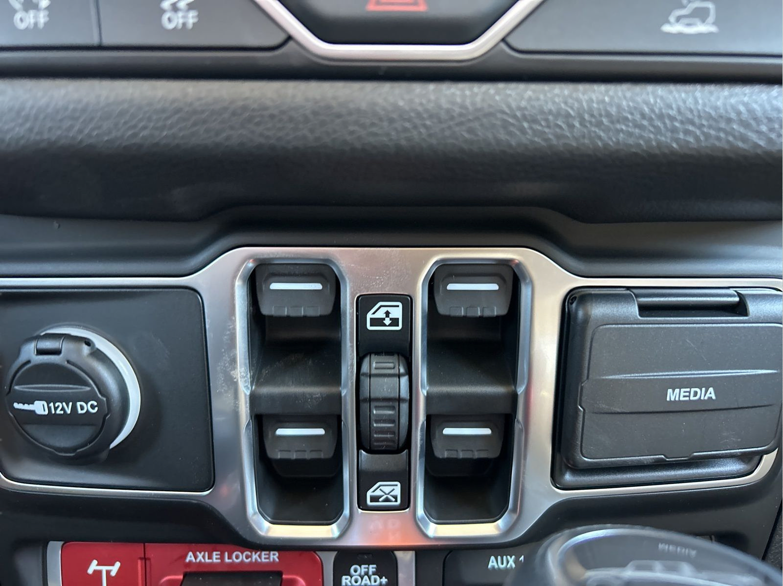 New 2026 Jeep Gladiator Willys AWD/4WD image 31
