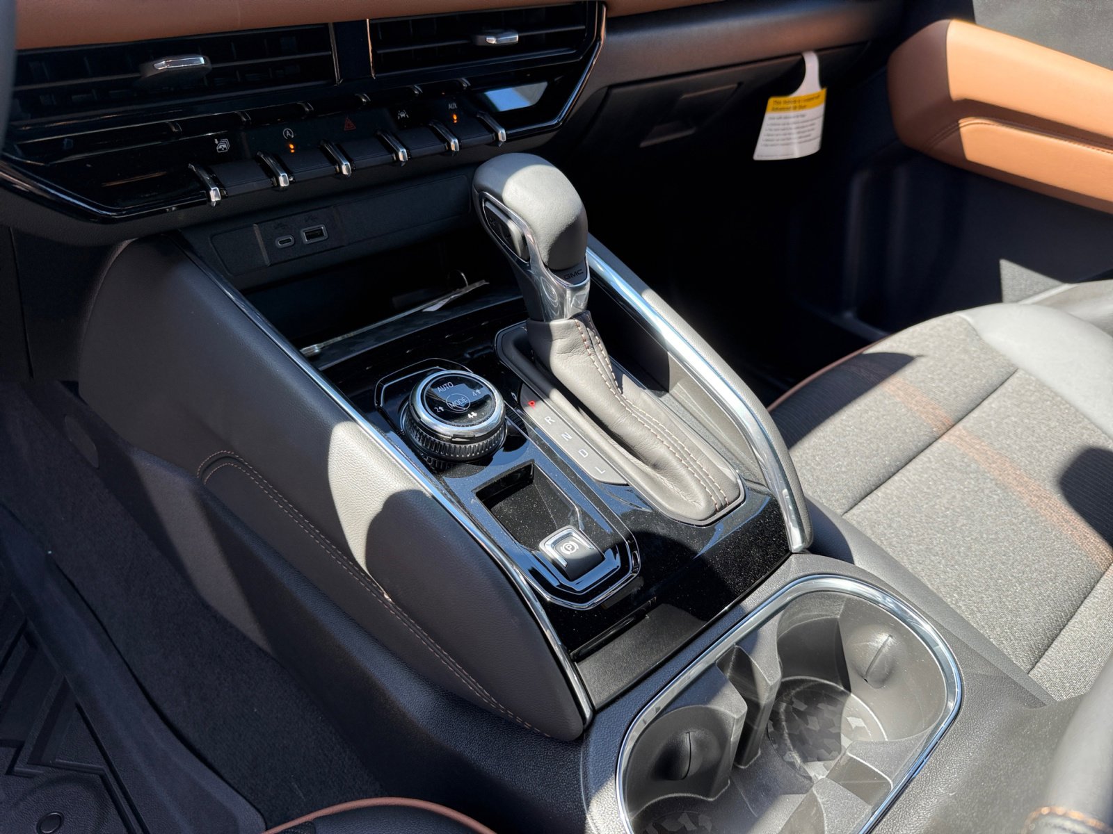 New 2025 GMC Canyon AT4 image 13