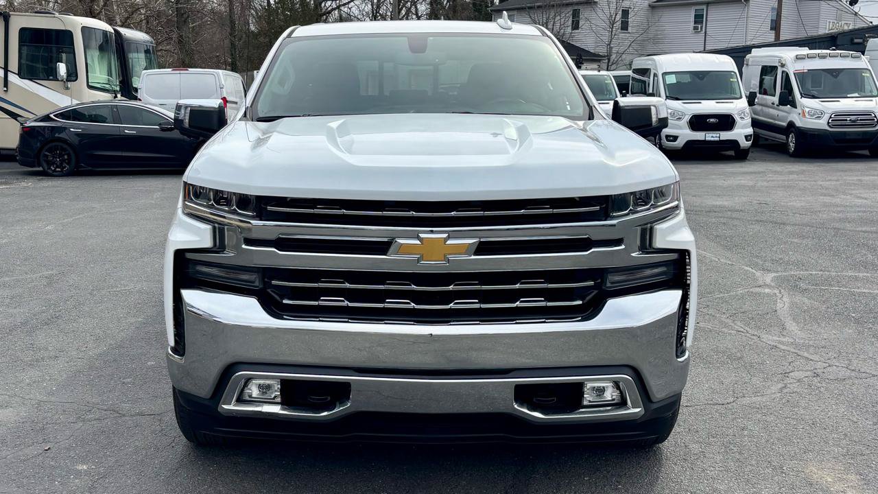 Used 2020 Chevrolet Silverado 1500 LTZ w/ LTZ Convenience Package AWD/4WD image 3