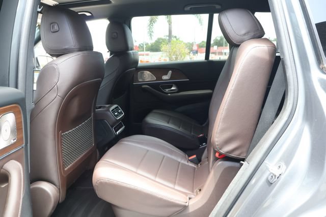 Used 2022 Mercedes-Benz GLS 450 4MATIC image 17