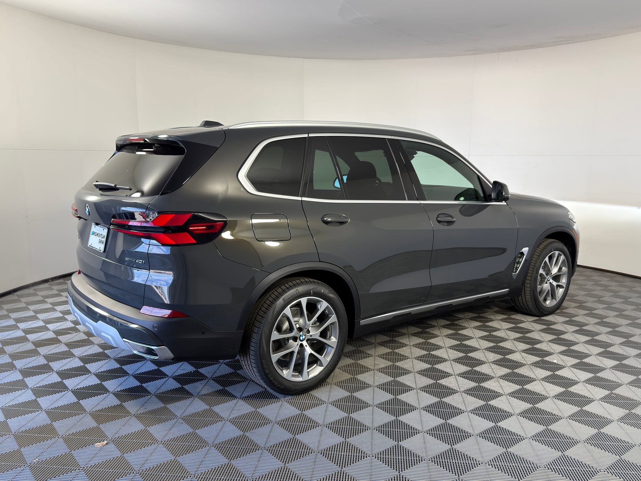 Used 2026 BMW X5 sDrive40i w/ Premium Package RWD image 7