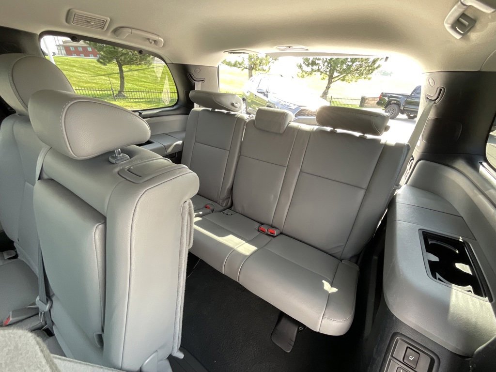Used 2019 Toyota Sequoia Limited w/ Safety & Convenience Package image 26
