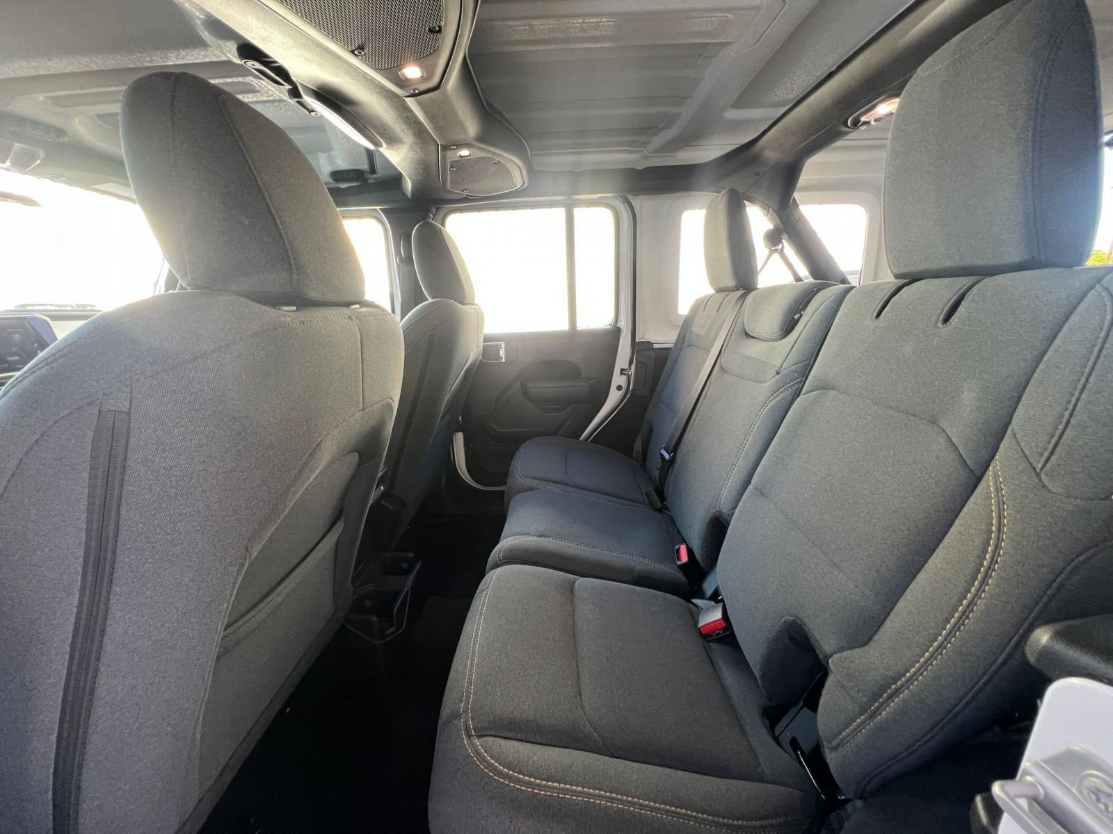 Used 2025 Jeep Wrangler Sport S image 25