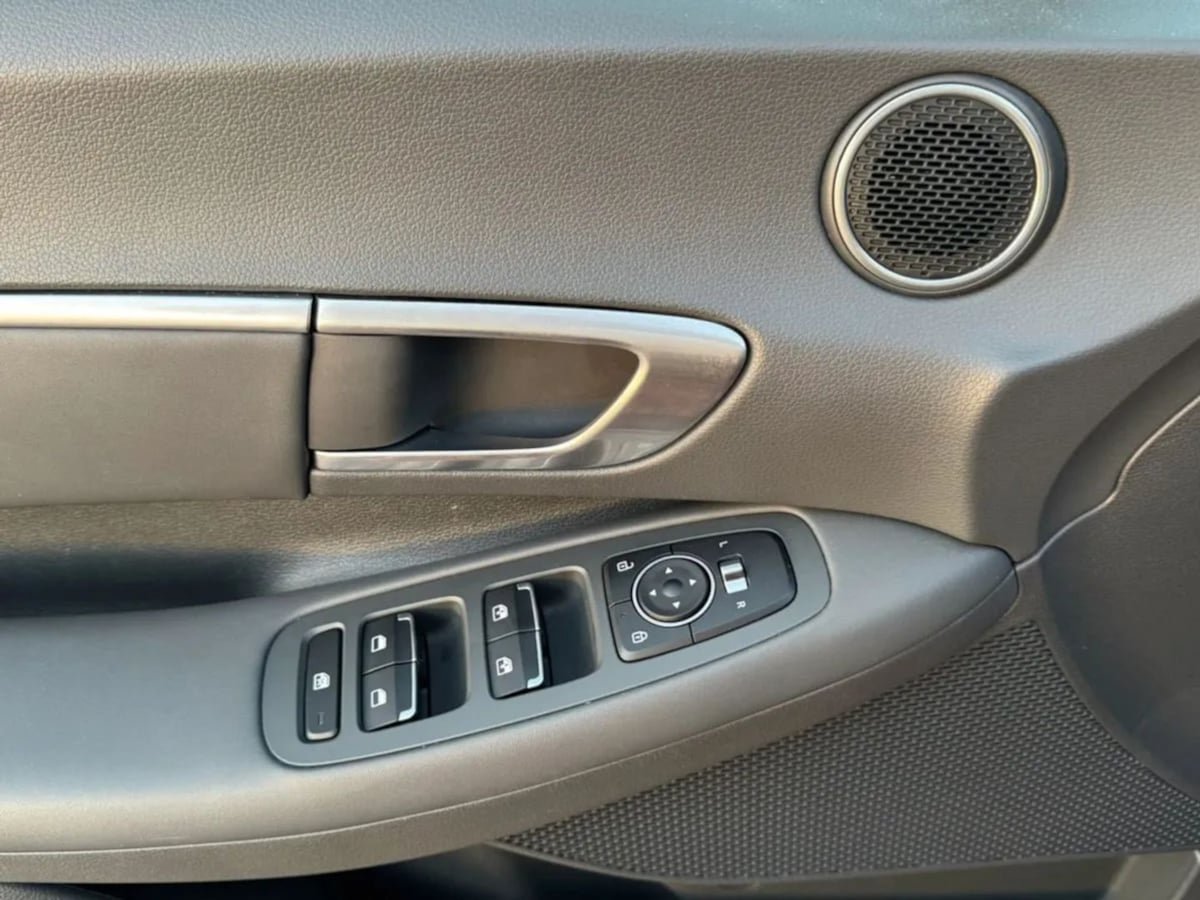 Used 2020 Hyundai Sonata SEL w/ Convenience + Sunroof Package FWD image 34