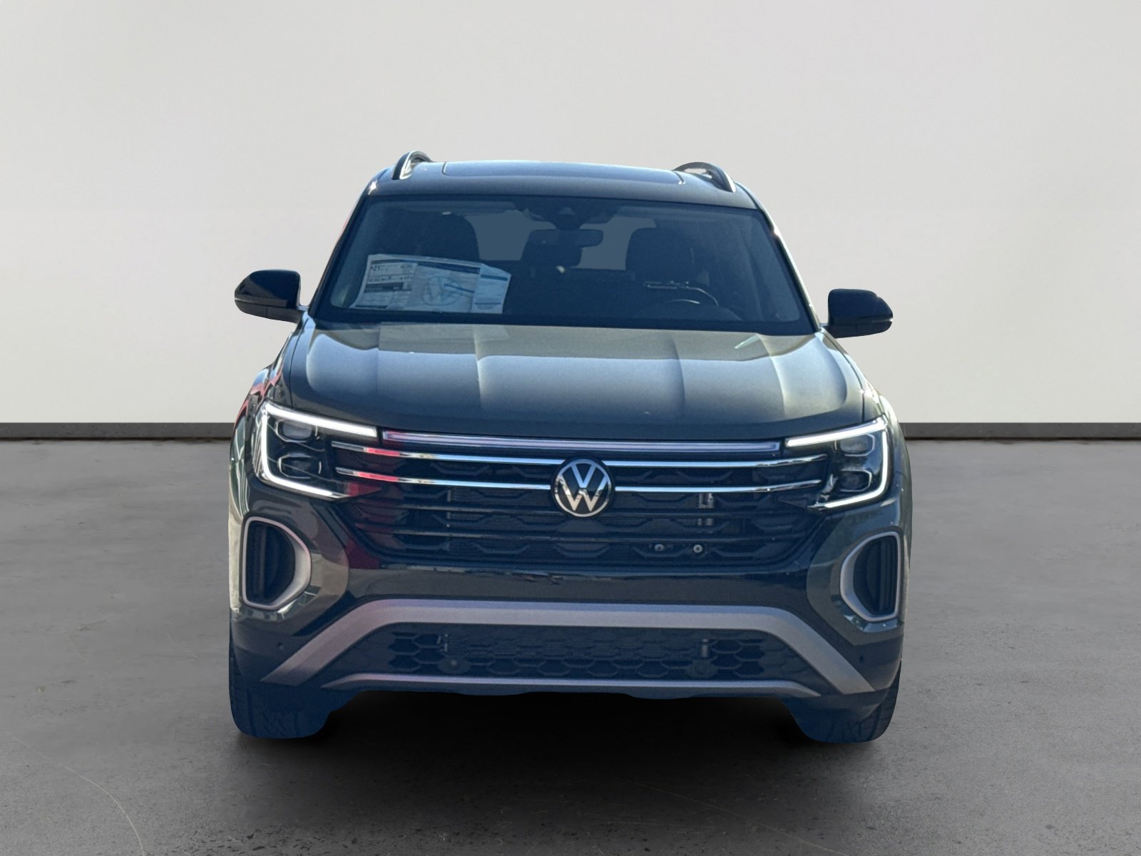 New 2026 Volkswagen Atlas Peak Edition image 2