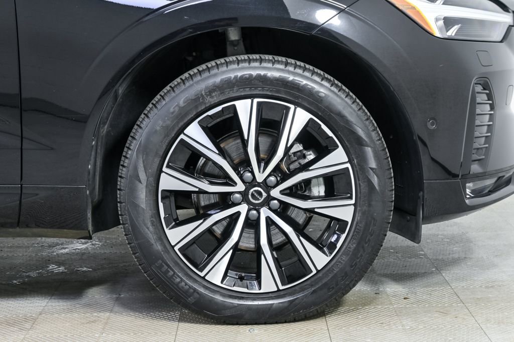 Certified 2023 Volvo XC60 B5 Plus w/ Protection Package Premier AWD/4WD image 39