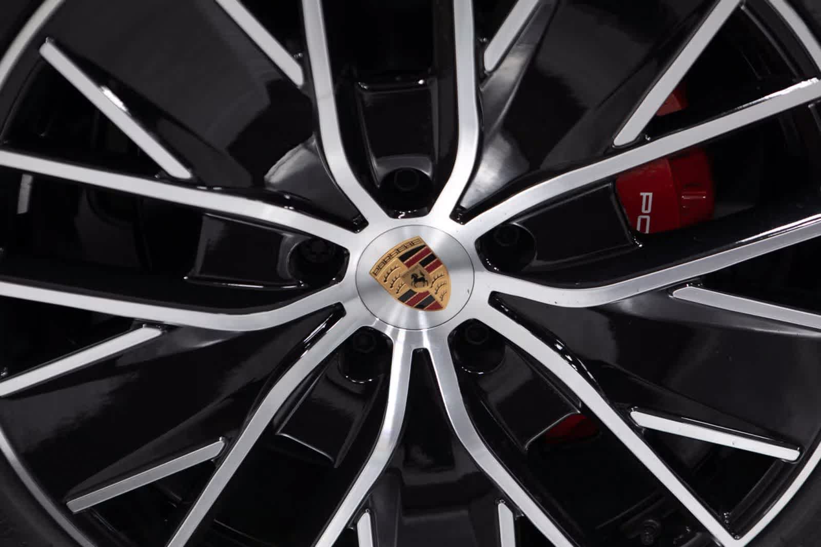 Certified 2026 Porsche Macan 4S Electric AWD/4WD image 11