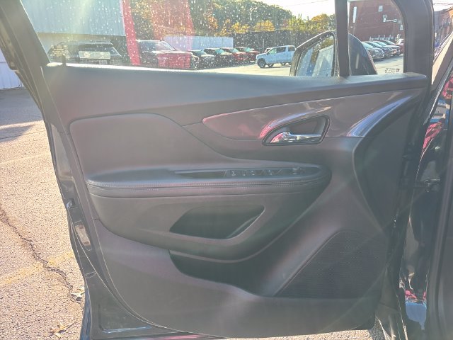 Used 2022 Buick Encore Preferred AWD/4WD image 13