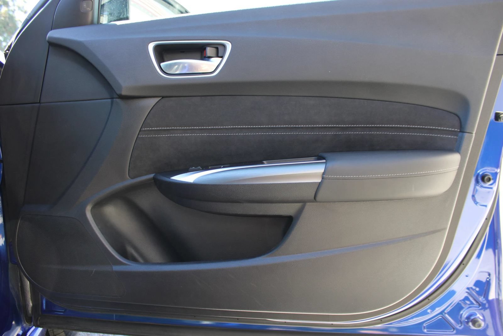 Used 2018 Acura TLX w/ Technology & A-SPEC Package FWD image 3