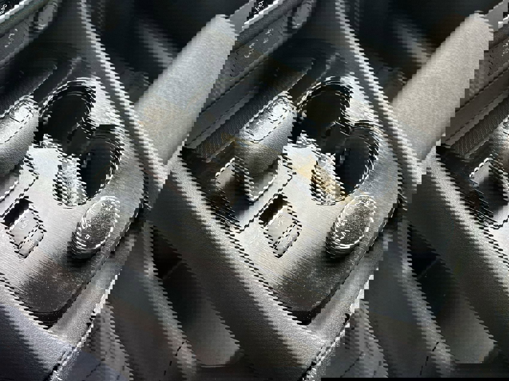 Used 2024 Nissan Rogue SV image 19